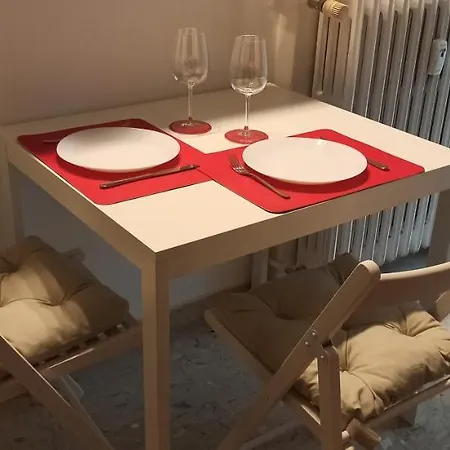 Smart Porta Venezia Fashion District Apartment